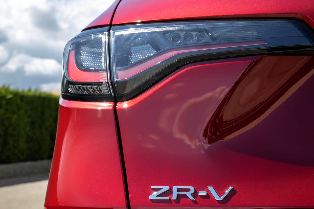 ZR-V is fitted with LED lights at the front and rear, with automatically adjusting headlights (Honda)