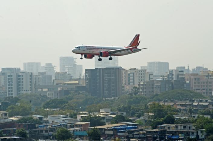 ولز فارگو مدیر اجرایی هند را به دلیل ادرار کردن در مسافر هواپیما اخراج کرد