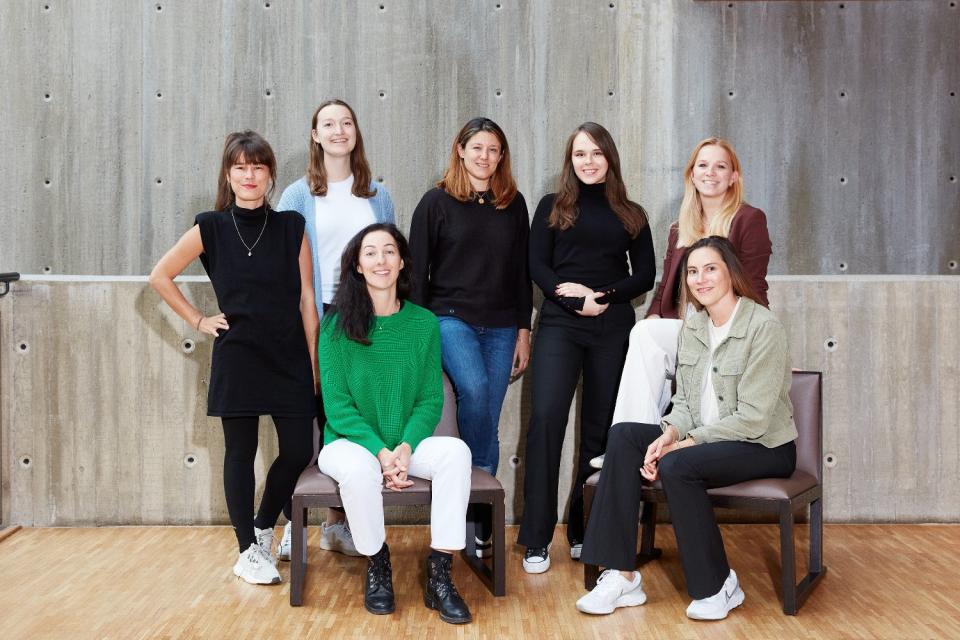 Das Berliner Team von EQT Ventures besteht nur aus Frauen: Maria König, Katharina Aumüller, Chloe Paramatti, Olivia Hupfeld und Jenny Dreier (hinten v.l.n.r.) sowie Doreen Huber und Mia Wähälä (vorne v.l.n.r.). - Copyright: EQT Ventures