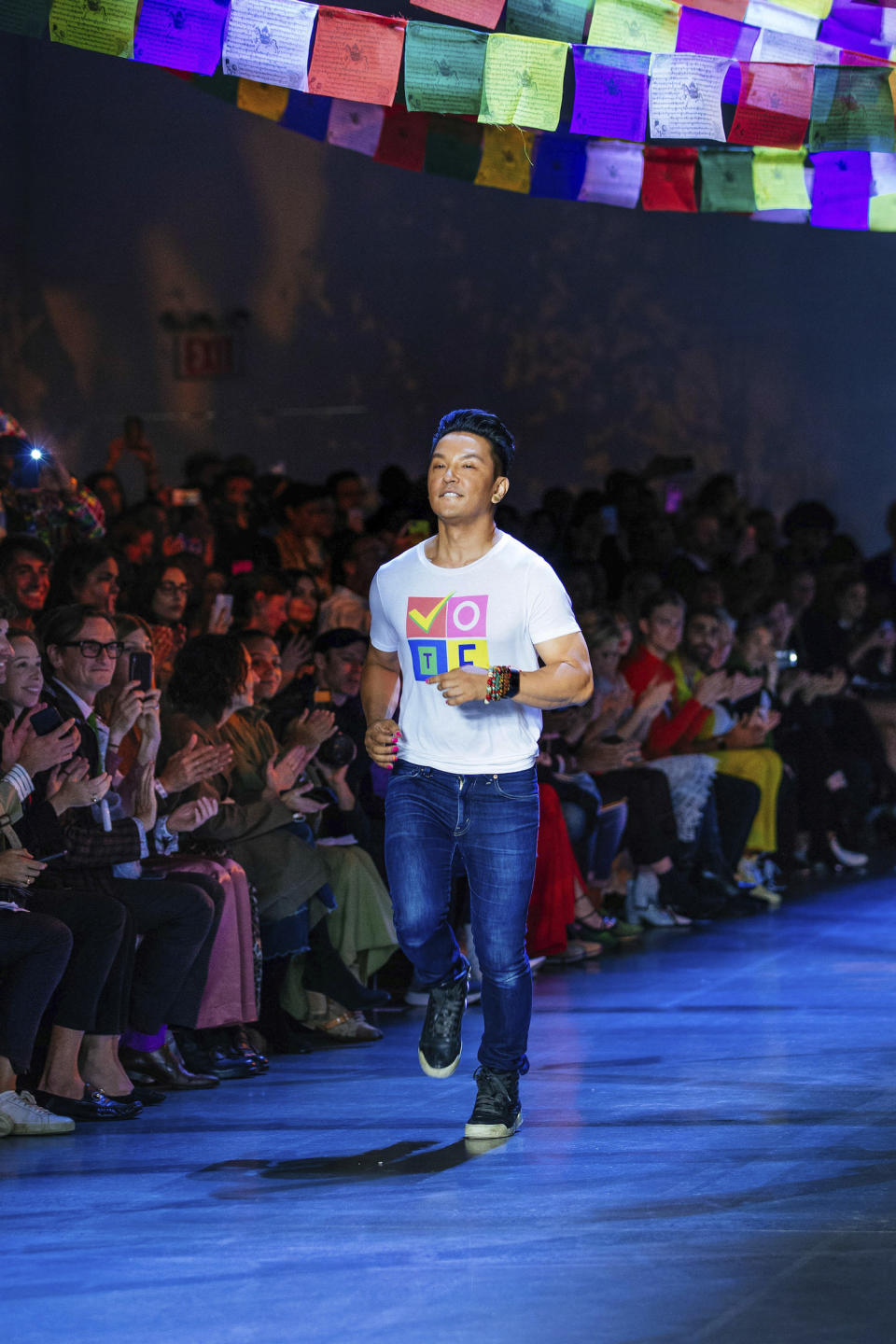 Der Designer Prabal Gurung bei der New York Fashion Week am Sonntag. (Bild: AP Photo)