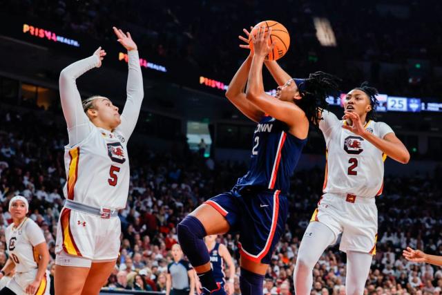 No. 1 South Carolina still has room to grow, a scary concept for other  women's hoops contenders - Yahoo Sports