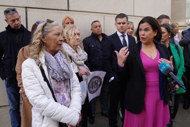 Sinn Fein leader Mary Lou McDonald (right) with Stardust fire survivor Antoinette Keegan (left) 