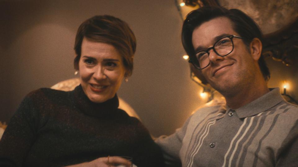 the bear — “fishes” — season 2, episode 6 airs thursday, june 22nd pictured l r sarah paulson as cousin michelle, john mulaney as cousin steven cr chuck hodesfx