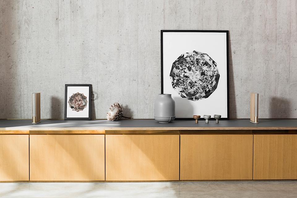 <p>With a design inspired by a book, Bang & Olufsen's Beosound Emerge is an impressively slim and full-featured speaker.</p>
