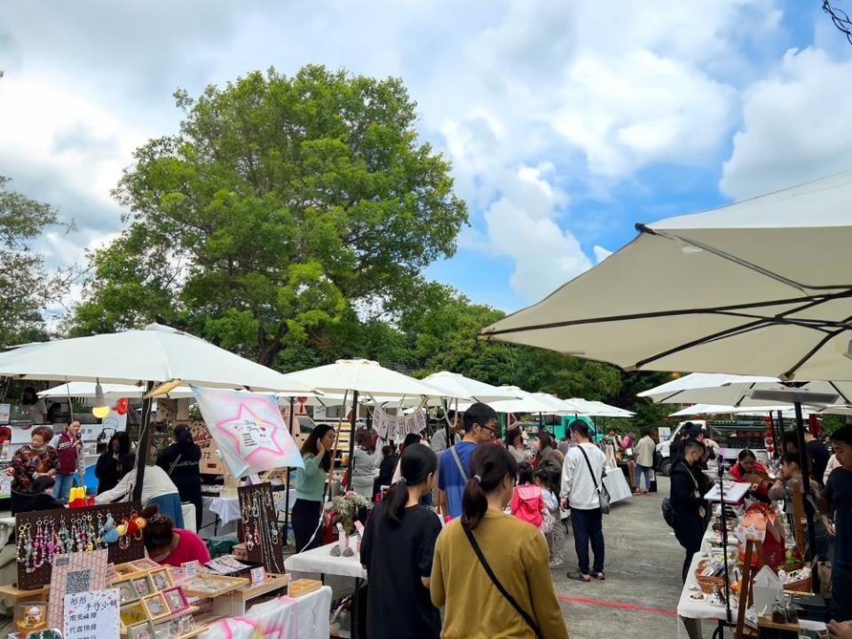 《圖說》國慶當日，民政局特別規劃全日親子活動，空軍三重一村將有懷舊市集、胖卡餐車進駐至下午5時。〈民政局提供〉