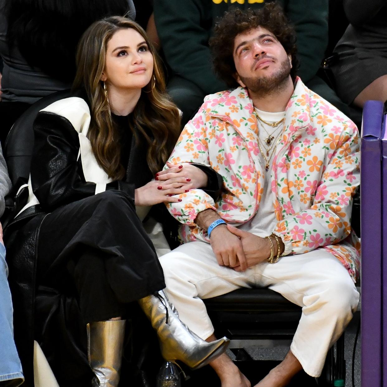  Selena Gomez in her date night outfit with Benny Blanco. 
