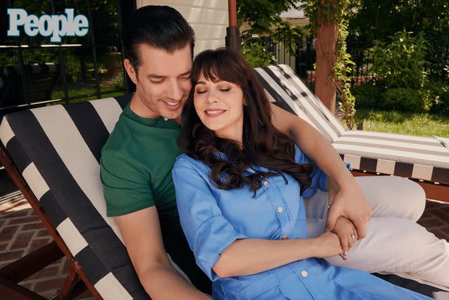 <p><a href="https://www.instagram.com/samidrasin/" data-component="link" data-source="inlineLink" data-type="externalLink" data-ordinal="1">Sami Drasin</a></p> Zooey Deschanel and Jonathan Scott photographed at their home in Los Angeles, CA