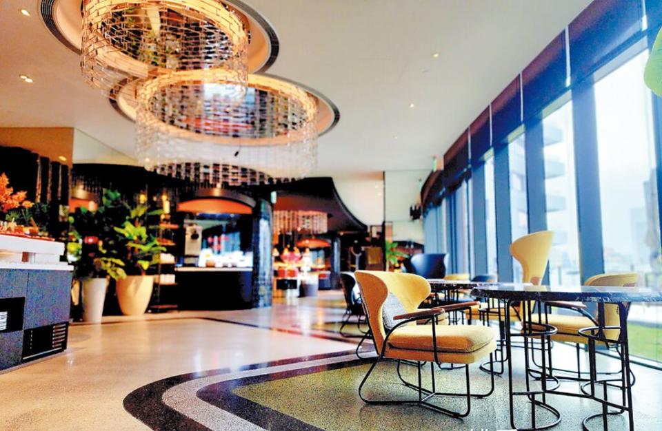 〈泰市場〉海鮮自助餐廳進駐大直英迪格酒店，並正式開幕營運。圖／姚舜