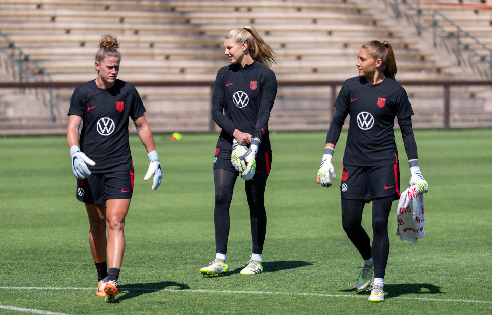 Alyssa Naeher #1, Casey Murphy #18 and Aubrey Kingsbury #21  (Brad Smith / Getty Images for USSF)