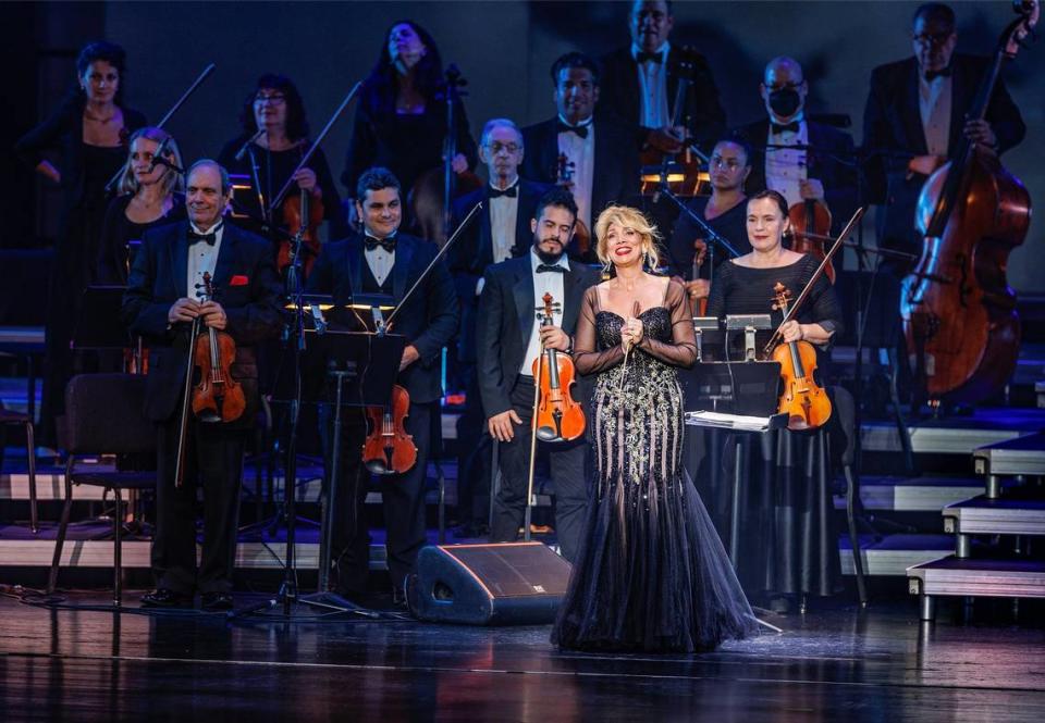 La directora musical de Florida Chamber Orchestra, Marlene Urbay.