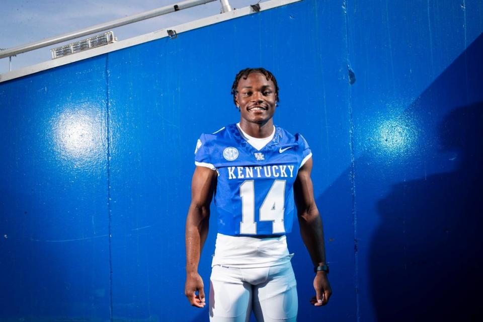 In his first career start last week against Tennessee, Kentucky true freshman safety Ty Bryant (14) made a team-high 12 tackles and drew praise for his play from Mark Stoops. “Stepped in and played fantastic,” the UK coach said of Bryant.