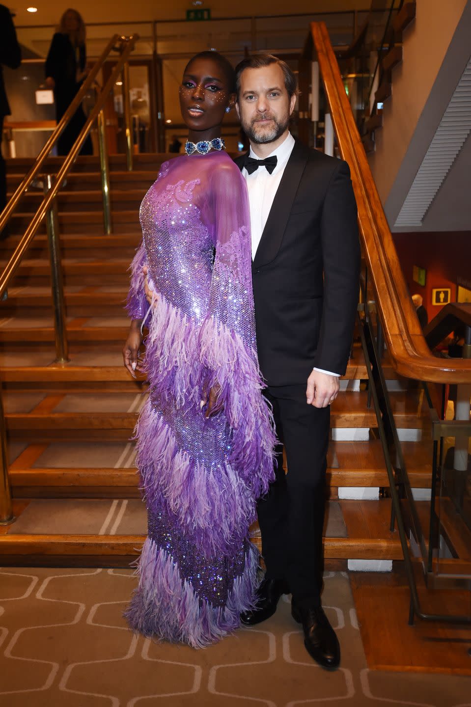 london, england february 19 jodie turner smith and joshua jackson backstage during the ee bafta film awards 2023 at the royal festival hall on february 19, 2023 in london, england photo by antony jonesbaftagetty images for bafta