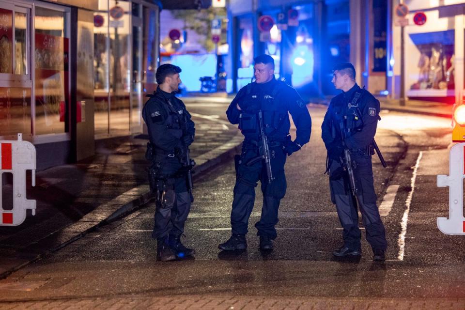 Police searched overnight and into Saturday, but have still not located the attacker ((c) Copyright 2024, dpa (www.dpa.de). Alle Rechte vorbehalten)