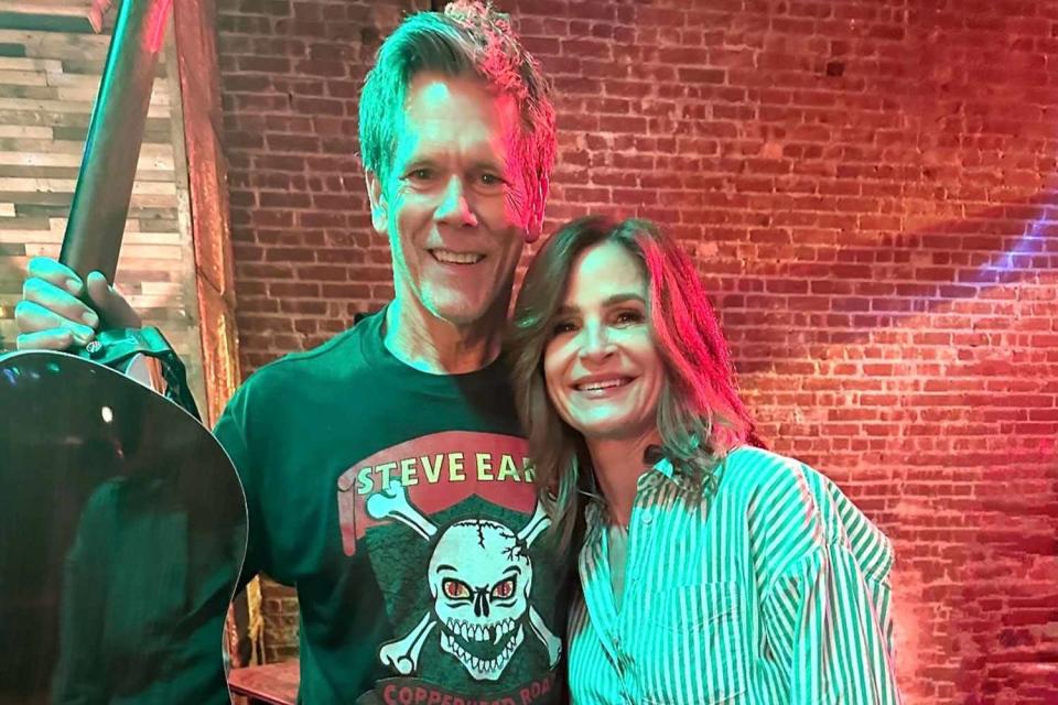  Kyra Sedgwick and Kevin Bacon 