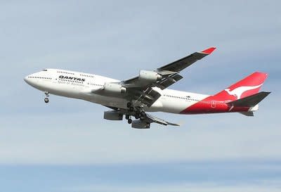 澳航(Qantas)2019年宣佈日出計畫(Project Sunrise)，安排長途飛行的研究航班，包括一次19小時又19分鐘的倫敦雪梨1萬7,750公里航程實驗。(圖取自維基百科)