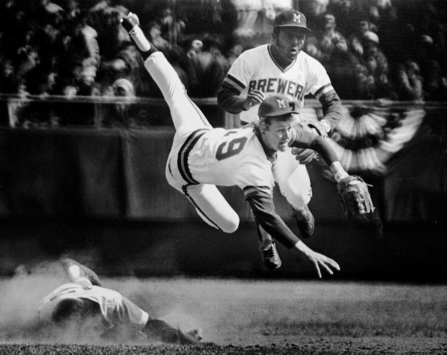 50 years ago, Robin Yount made his big-league debut at age 18 for ...