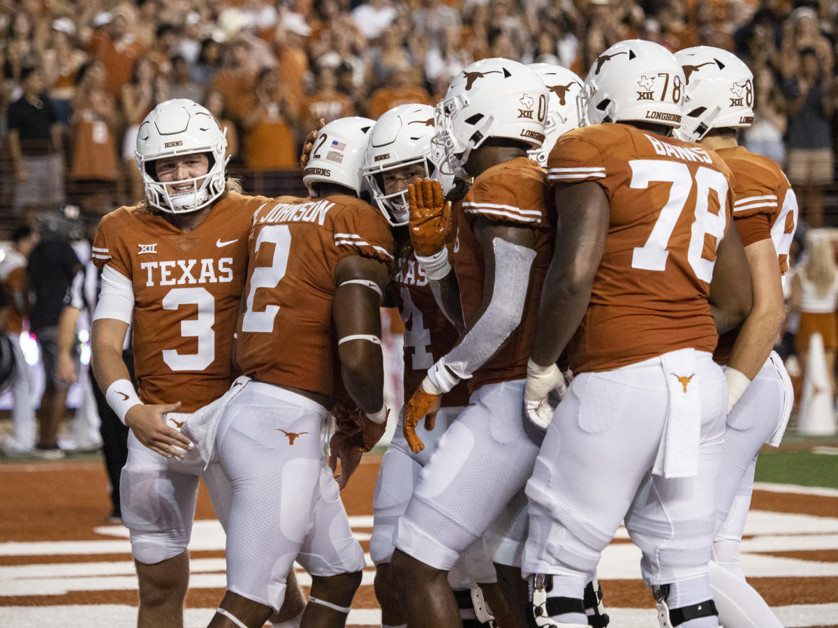 Ewers’ QB debut at Texas included touchdowns, towed car