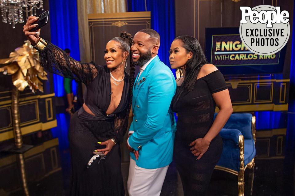 Shereeé Whifield and Lisa Wu capture a moment on The Nightcap with Carlos King Credit: Marcus Ingram/Discovery, Inc.; https://app.asana.com/0/1135954362417873/1202391115811773/f
