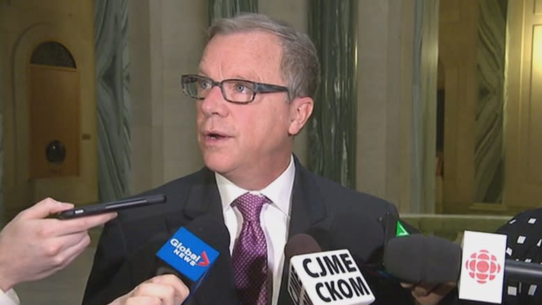 Premier Brad Wall holds shares in Alta. energy companies he tried luring to Sask.