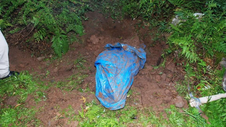 <div class="inline-image__caption"><p>This is the hole that I dug with Hogman and Tracy at Tracy’s house in the Catskills and what was discovered by agents who searched the property at the conclusion of the case.</p></div> <div class="inline-image__credit">Ken Croke</div>