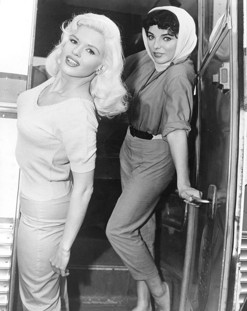 1957: Jayne Mansfield and Joan Collins