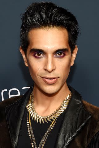 <p>Gilbert Flores/Penske Media via Getty</p> Brandon Rogers' ombré eyeshadow at the 2023 Streamy Awards