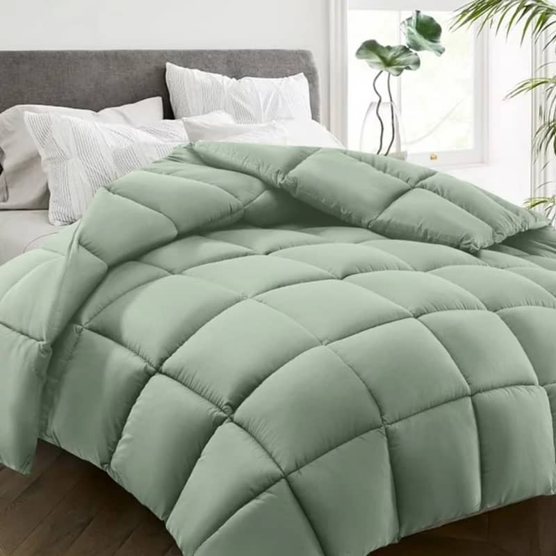 VOUA All-Season Down Alternative Comforter, Queen