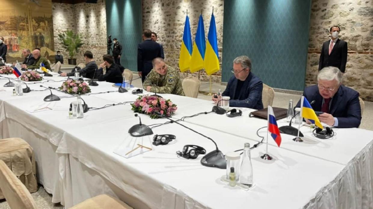 Meeting of Ukraine’s and Russia’s delegations in March 2022. Photo: Office of the President of Ukraine
