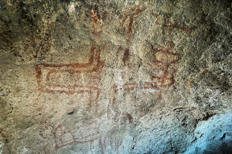 Argentine scientists discover oldest cave art in South America in a Patagonian cave