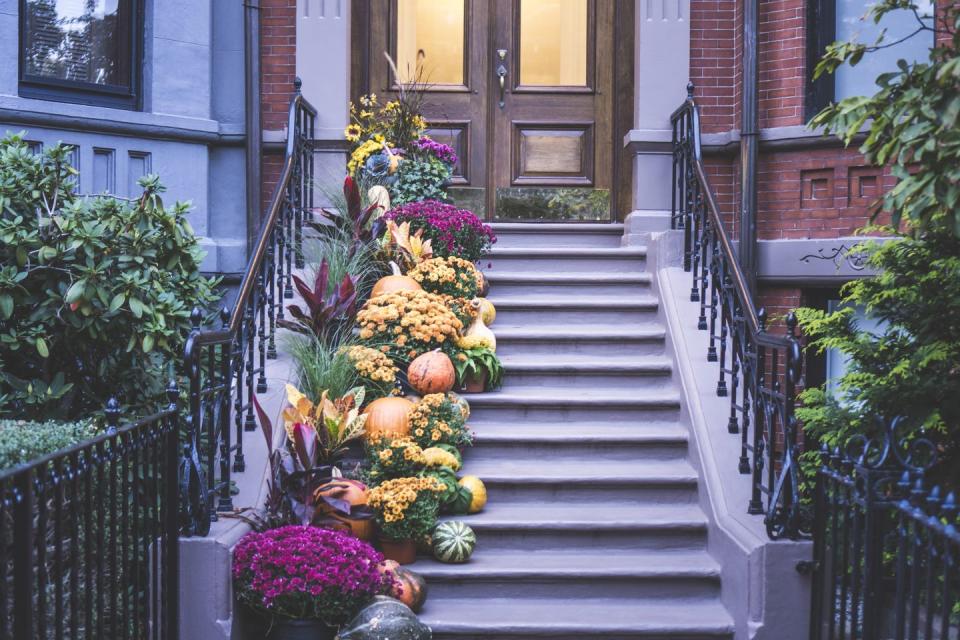 fall door decor lush display