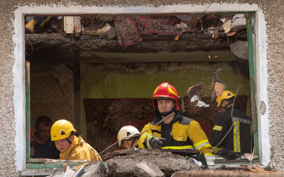 Mykolaiv apartment block blast - Julian Simmonds for The Telegraph