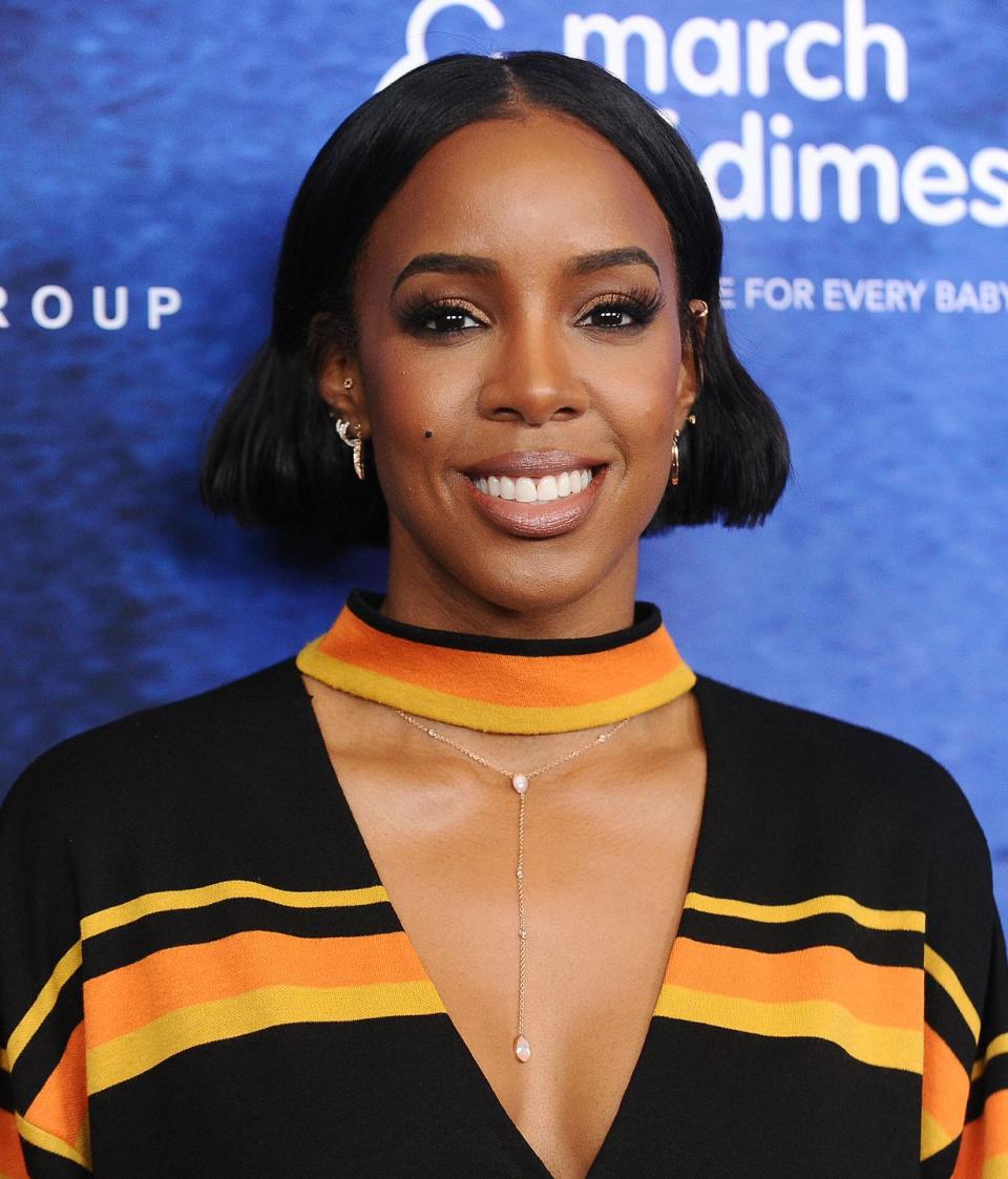 <p>Always on the go? Singer <strong>Kelly Rowland</strong>'s sleek bob is a busy girl's dream, as it's so easy to maintain. Keep the part centered for a symmetrical, even look. </p>