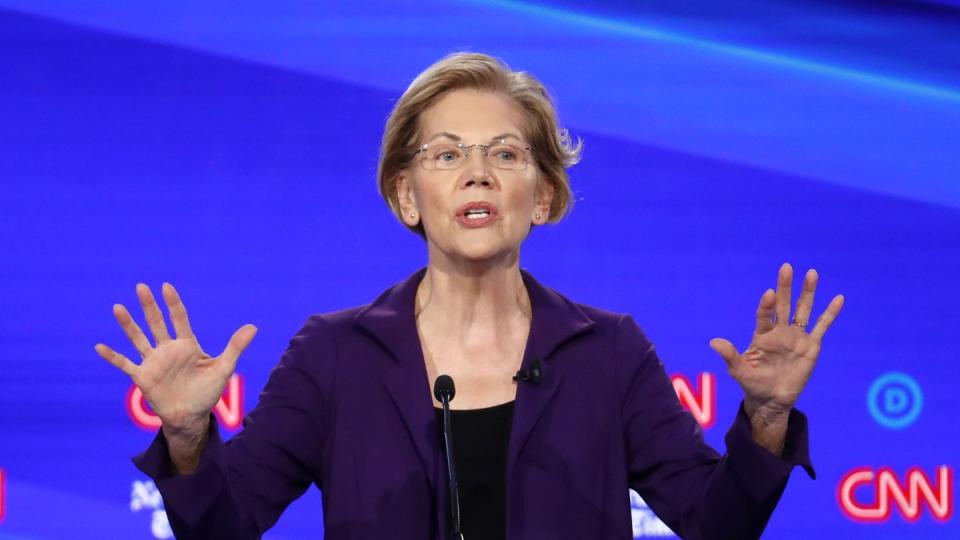 Elizabeth Warren, demokratische Bewerberin um die Präsidentschaftskandidatur, spricht während der vierten TV-Debatte der Demokraten.