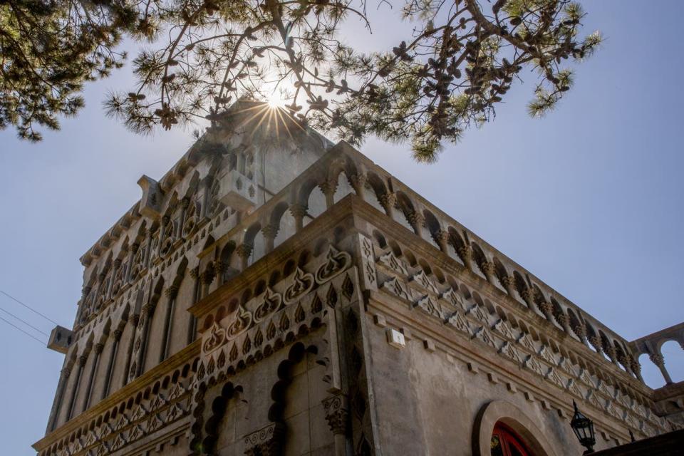 El Palacio Augusto. Su estructura está repleta de detalles hechos a mano