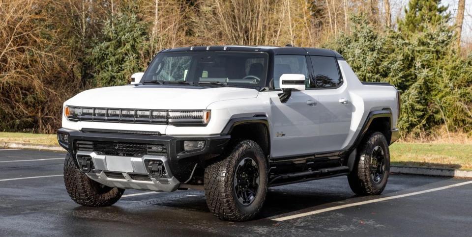 2022 gmc hummer sut ev edition 1