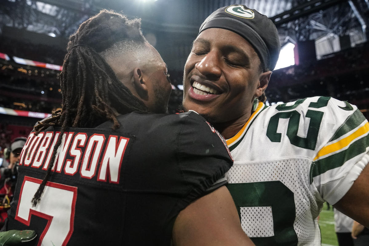 Robinson shines, Koo kicks winning field goal as Falcons rally past Packers  25-24