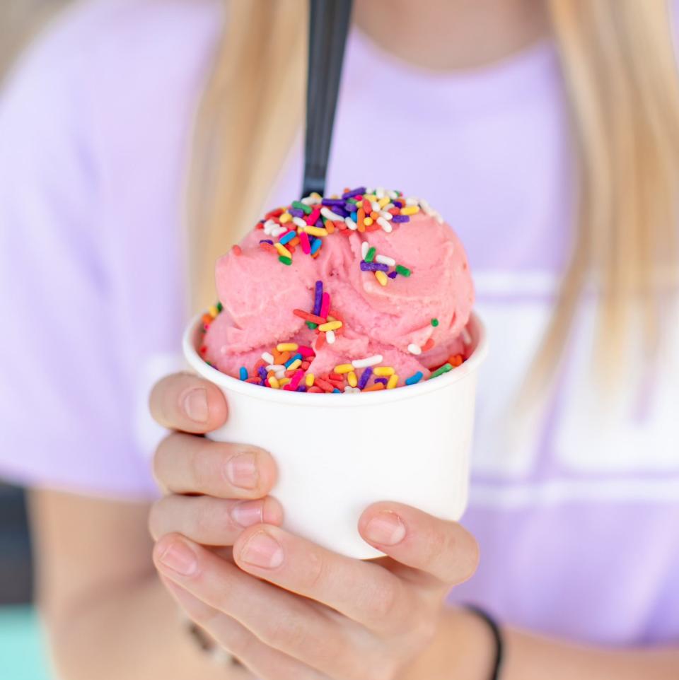 What better way to spend some time than with a large cup of ice cream − and sprinkles.