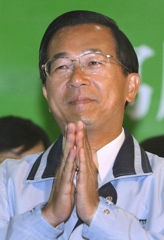 Former Taiwan President Chen Shui-bian gesturing during a campaign stop in Taipei on March 18, 2004