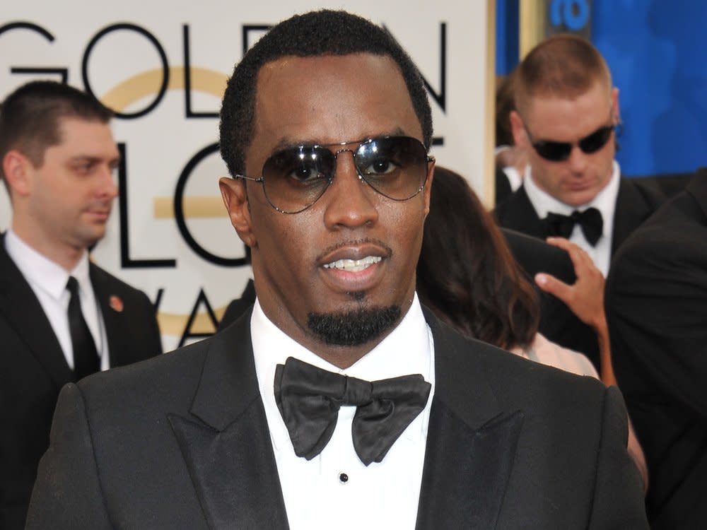 Rapper Sean Combs zeigt sich auf Silvester-Fotos überglücklich auf seiner Yacht. (Bild: Paul Smith / Featureflash 2014/ImageCollect)