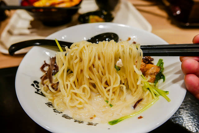 【日本旅遊】【日本長野 輕井澤美食】王子Outletラーメン錦（濃熟雞白湯）