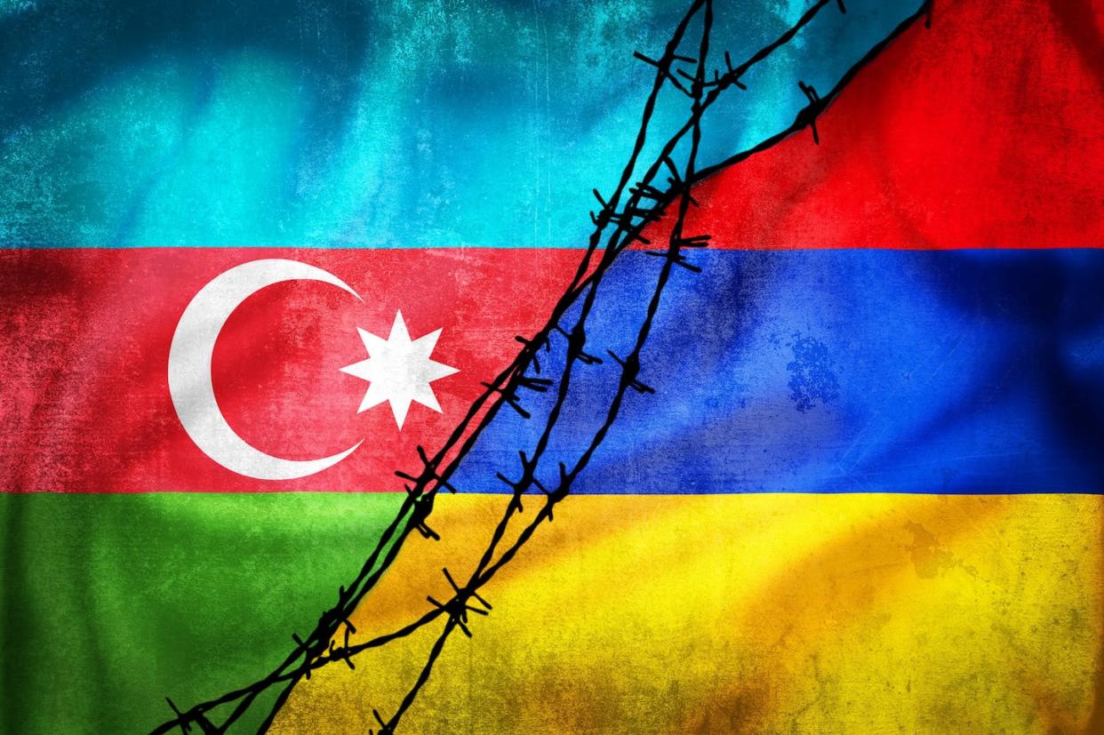 shutterstock <a href="https://www.shutterstock.com/es/image-illustration/grunge-flags-azerbaijan-armenia-divided-by-2203835411" rel="nofollow noopener" target="_blank" data-ylk="slk:Shutterstock / xbrchx;elm:context_link;itc:0;sec:content-canvas" class="link ">Shutterstock / xbrchx</a>