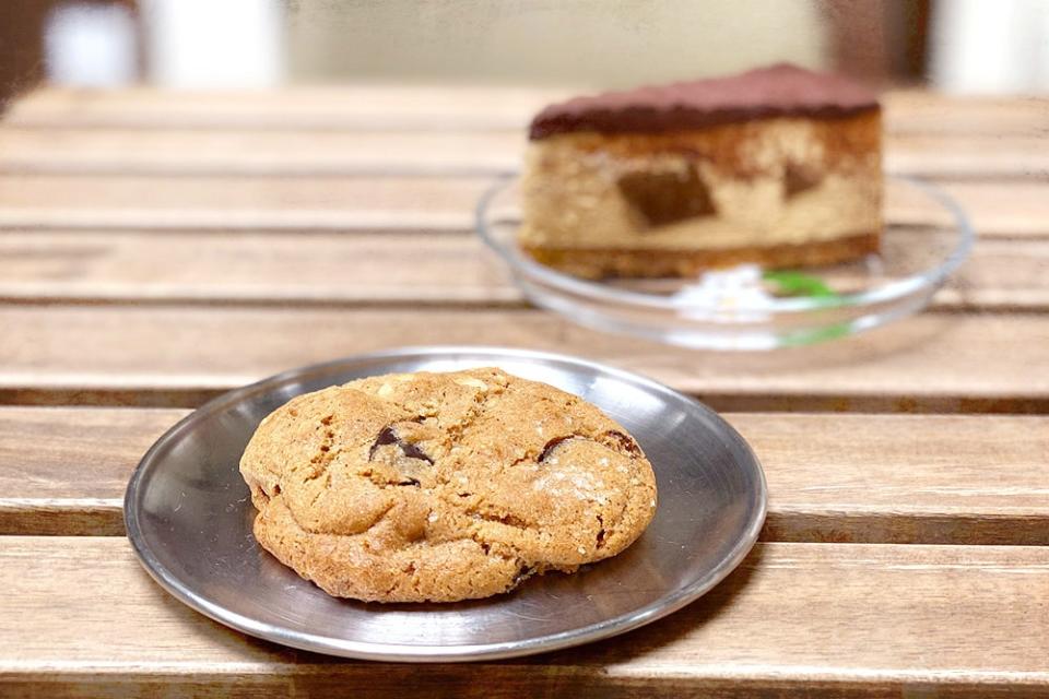 The 'Ugly Cookie' is nutty and crunchy, especially after being warmed.