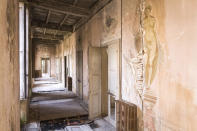 <p>Roman said: “In these photos I’ve tried to capture the beauty and the architecture of abandoned places in Italy.” (Photo: Roman Robroek/Caters News) </p>