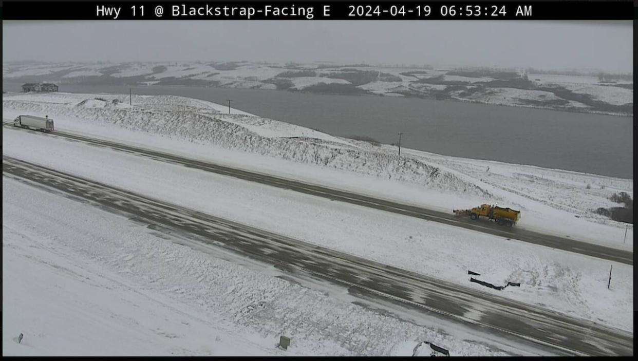 A chunk of Highway 11 near Blackstrap was closed for a short period of time early on Friday morning because of the spring snowstorm that swept through the province. (Saskatchewan Highway Hotline - image credit)