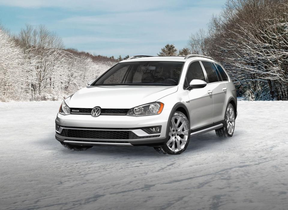 <p><b>Best New Large Car</b><br>Volkswagen Golf (Alltrack)<br>Second Place: Chevrolet Malibu Hybrid<br>Third Place: Kia Optima HEV<br>Photo: Volkswagen Canada </p>