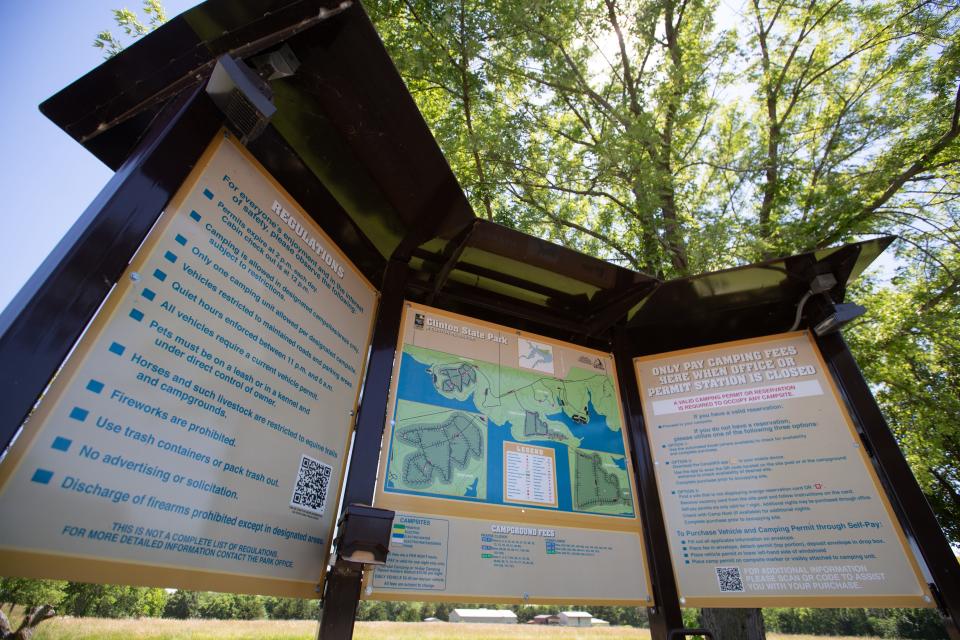 A map shows visitors to Clinton State Park the various campgrounds, trails and features.