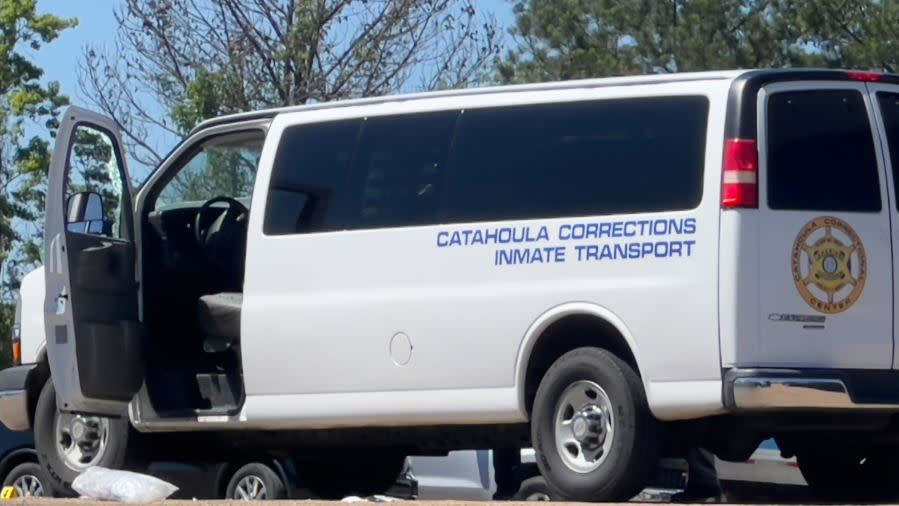 Image of Catahoula Corrections Inmate Transport van. (Michael Thompson)