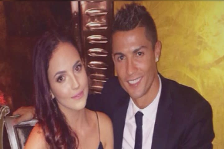 Desde que Cristiano Ronaldo e Irina Shayk rompieran su relación sentimental el pasado mes de enero, al futbolista le salen novias de debajo de las piedras. Esta vez los medios se han hecho eco de que el portugués ha comenzado una relación sentimental con la modelo española Claudia Sánchez.