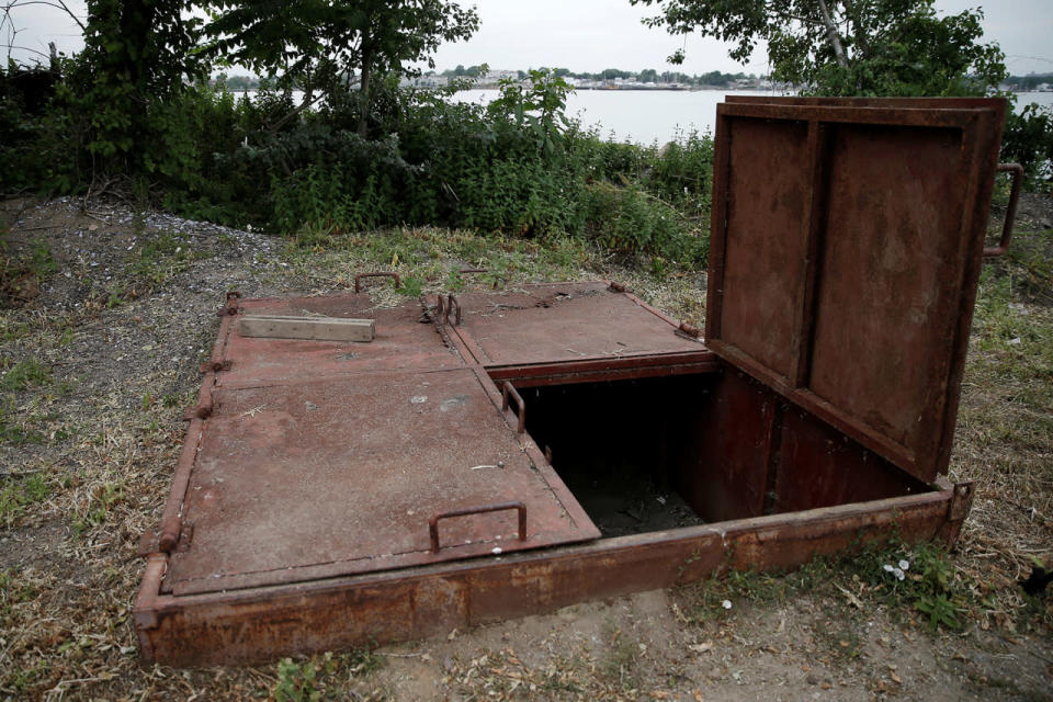 Mass graves in the heart of New York