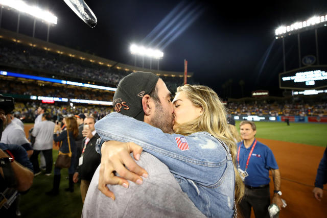 Kate Upton cheers on fiancee Justin Verlander at baseball